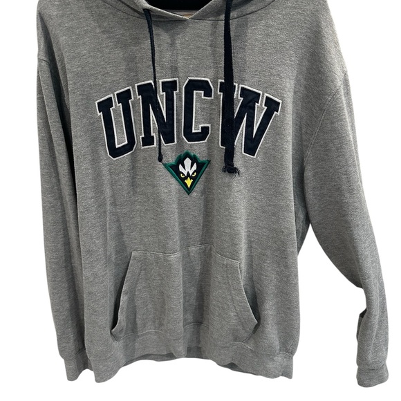 UNC - Wilmington  Seahawks -Gray Women's Hoodie Sweater - Picture 1 of 8